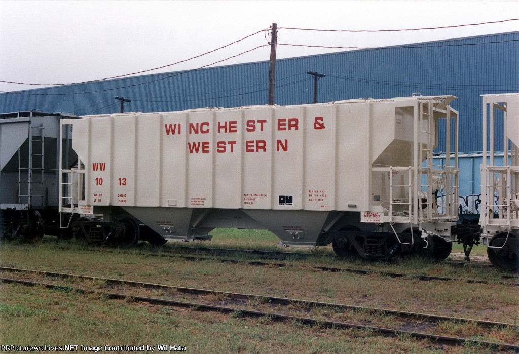 Winchester & Western Covered Hopper 1013